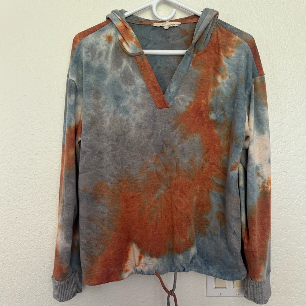 Rustic Tie-Dye V-Neck Sweater Large